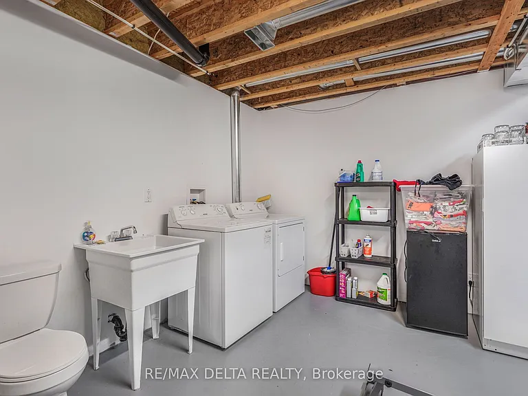 786 Lawrence St — Photo 15