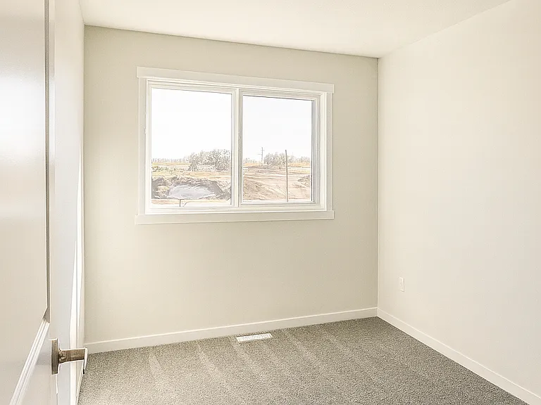 1033 Aster Blvd NW — Photo 14