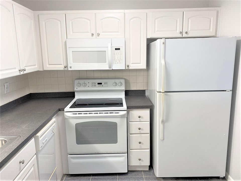 1st image of 4400 1st St N #20
