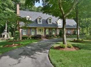 3810 Russell Rd, Woodbridge, VA 22192