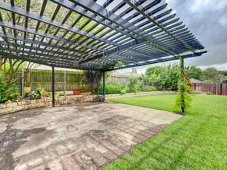 2804 Vermont Ct — Photo 36