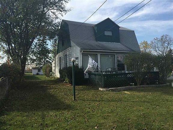 2nd image of 216 Parker St