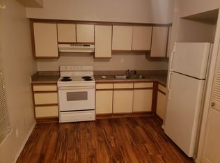 215 W Hazel St #3, Albion, IN