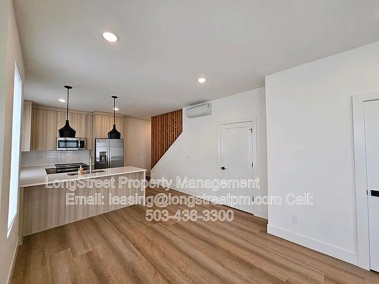 5277 N Oberlin St — Photo 4
