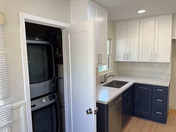 In Unit Washer/Dryer