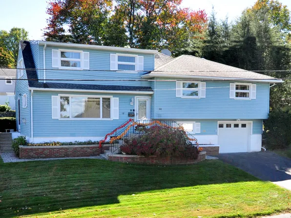 30 Cottage Grove Lane, Waterbury, CT 06706