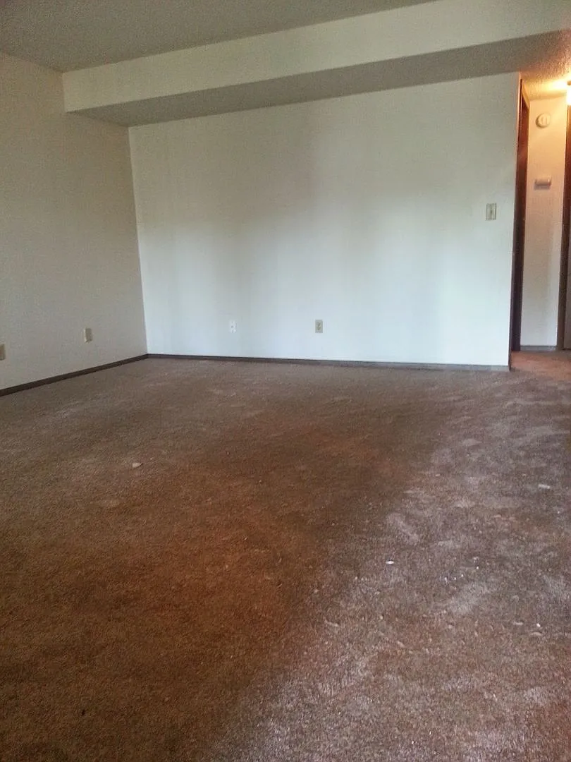 3831 St. Paul Ave. Apartments — Photo 4