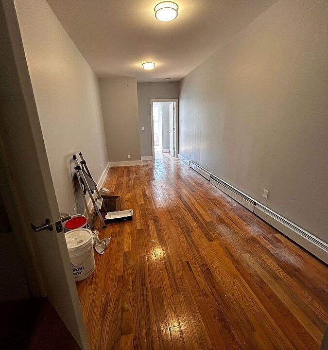 1st image of 89 Ash St