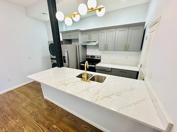 3rd image of 118 Baltimore St #308