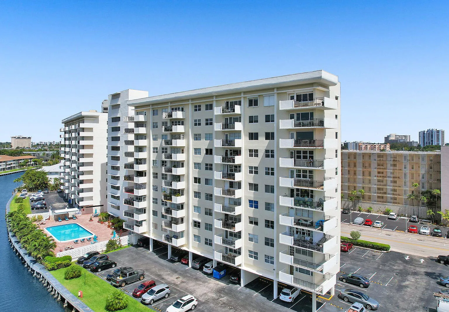 2 bed, 2.0 bath, 1300 sqft, $3,500 — Photo 1