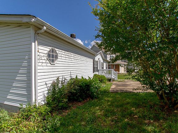 4th image of 605 Merrylodge Ct