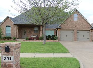 251 E Richmond Ter, Mustang, OK 73064