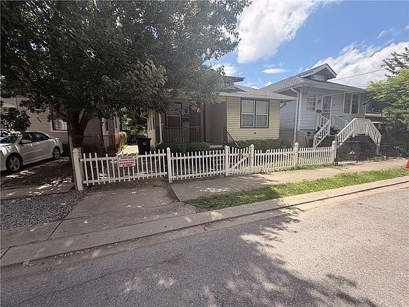 3rd image of 3624 General Pershing St