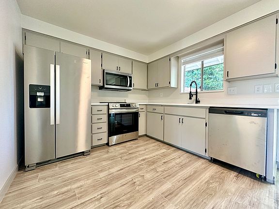 5th image of 419-421 3rd St NE #3c4bdfe31