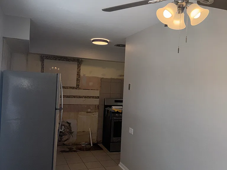 5813 W 35th St #7 — Photo 5