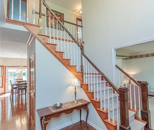 3rd image of 1015 Orchard Ln