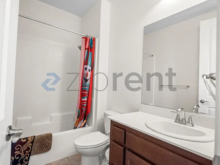2387 Central Pkwy — Photo 6