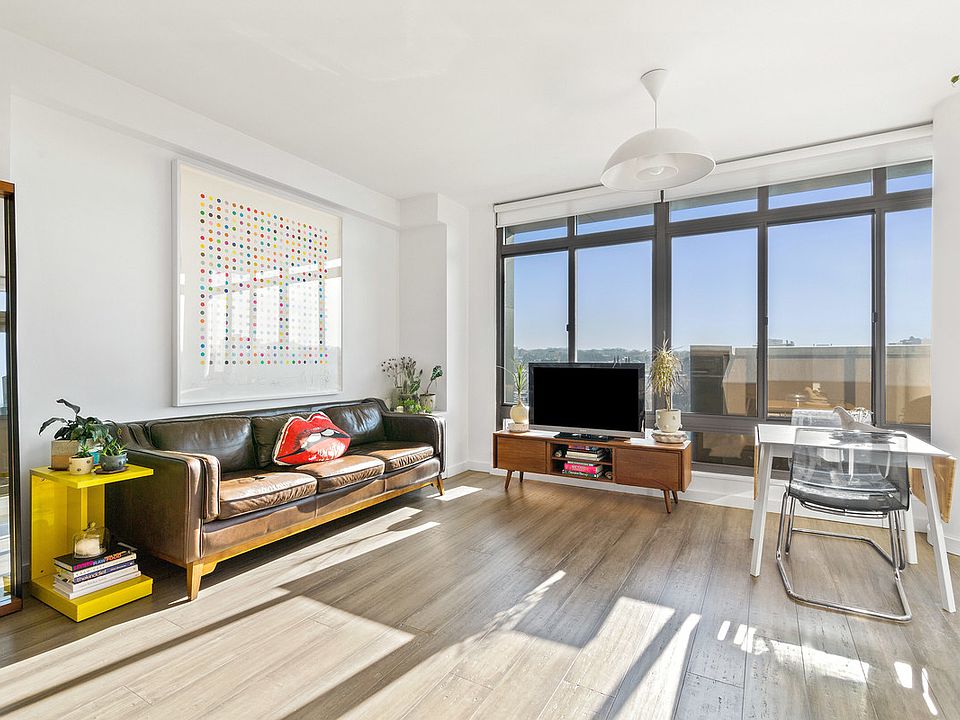 1st image of 500 4th Ave APT 10D