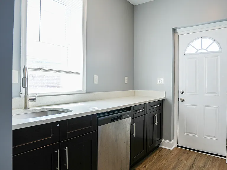 2213 Riggs Ave — Photo 7