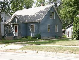 2nd image of 312 1st Ave NW