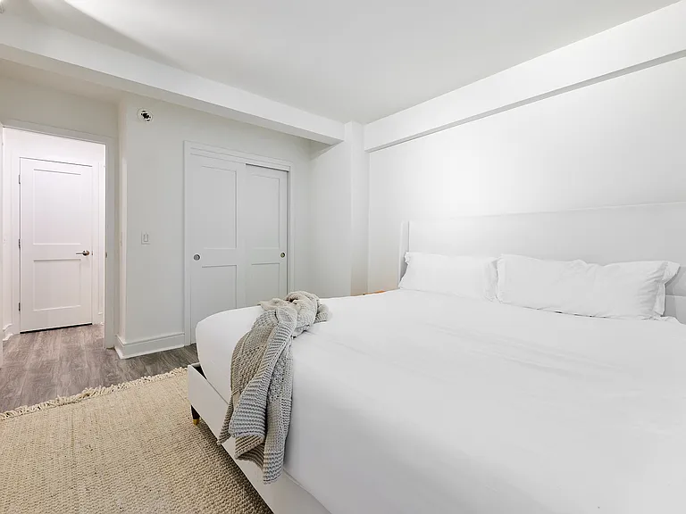 225 E 63rd St #LFF — Photo 11