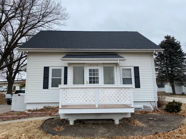 20742 Elkhorn Dr, Elkhorn, NE 68022