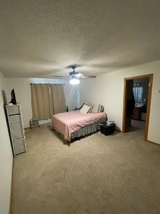 Large main bedroom