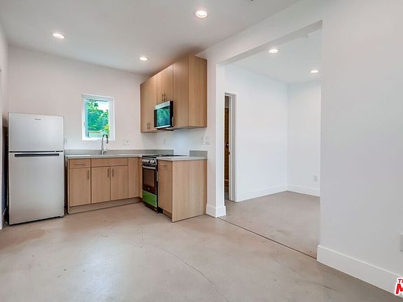 2nd image of 1151 S Highland Ave