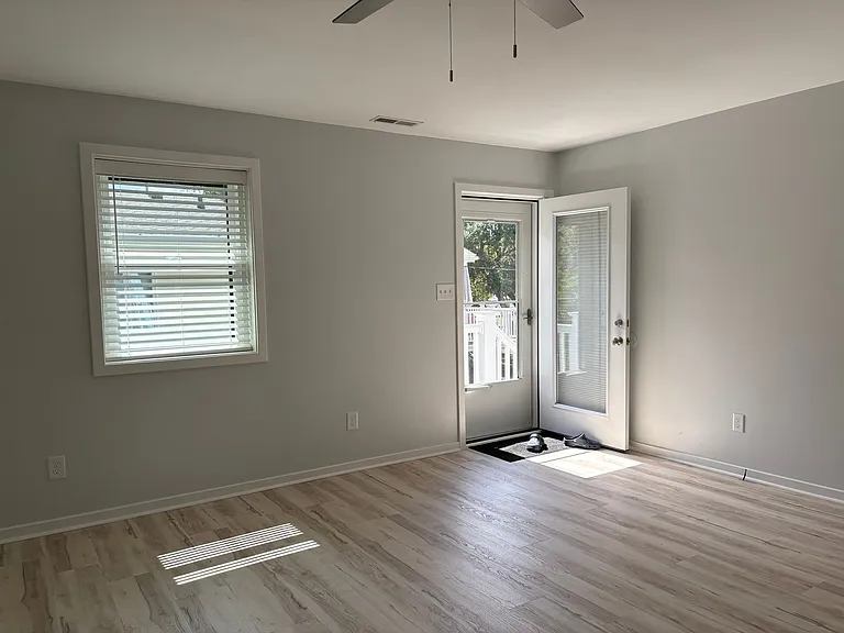 1005 Indian Dr — Photo 36