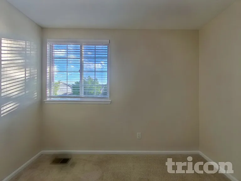 16565 Humboldt St — Photo 10