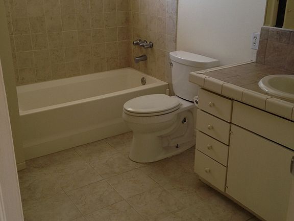 4th image of 25228 Taylor St APT B