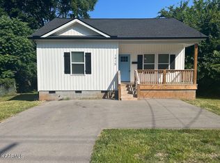 1915 Mitchell St, Knoxville, TN 37917