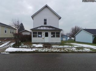 246 1st St SE, Brewster, OH 44613