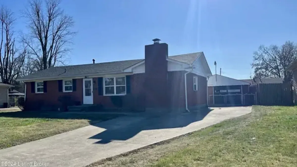 4 bed, 1291 sqft, $1,690 — Photo 1