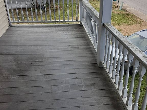 5th image of 120 Cedar Ln