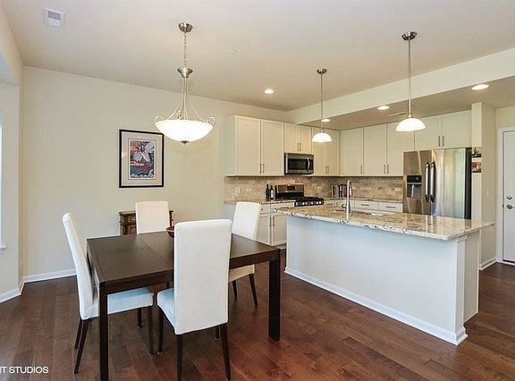 2nd image of 1006 Green Meadow Ave #14