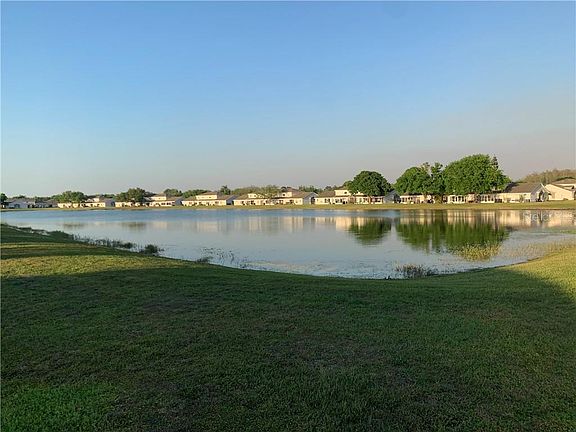 3rd image of 734 Lake Biscayne Way