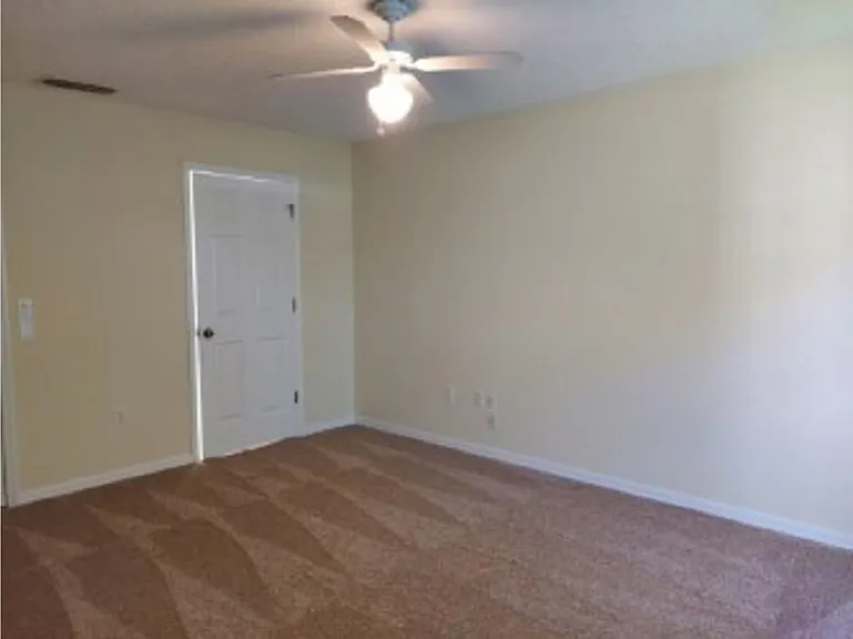 59 Laramie Dr — Photo 5