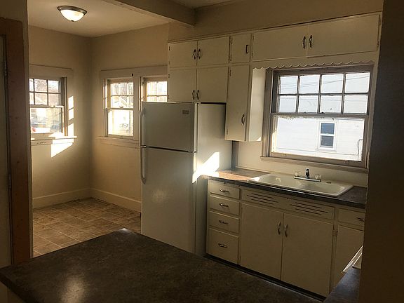 4th image of 721 W 25th St APT 16