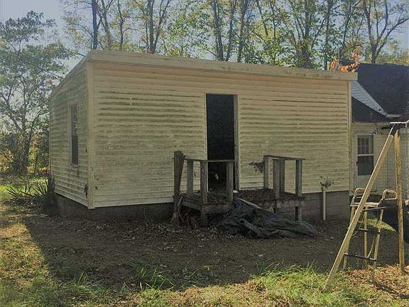4th image of 1542 S Old State Road 65