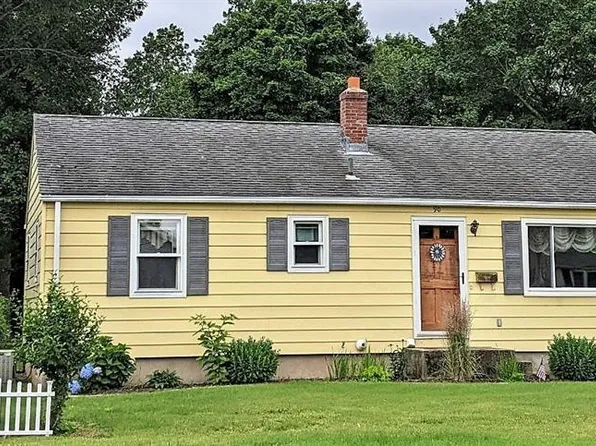 90 Tomlinson Avenue, Plainville, CT 06062