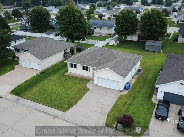 2209 Macron St, Grand Island, NE 68803