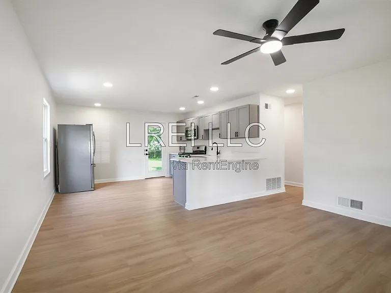 5805 Loretta St — Photo 3