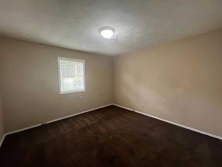 2505 Rosebrier Ave — Photo 5