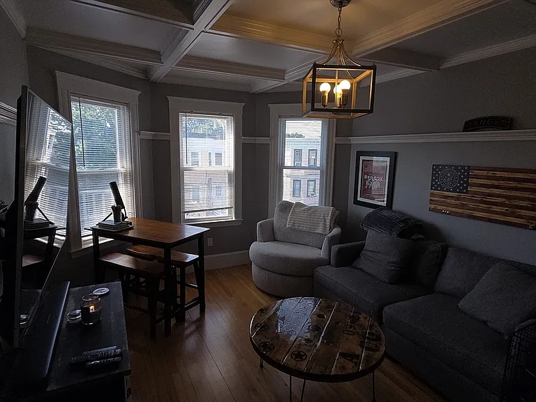 40 King St #3 — Photo 5
