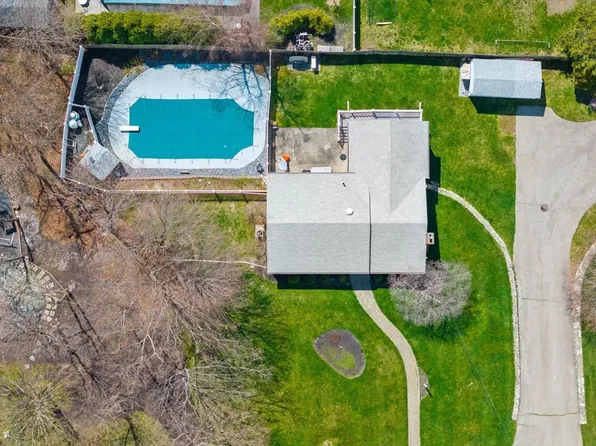 14 Highview Dr, Hingham, MA 02043