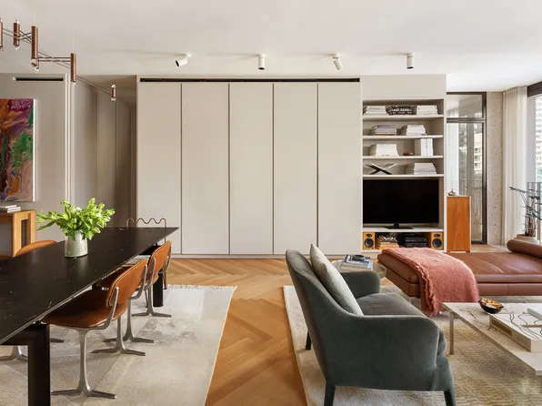 16 West 40th Street image 3 of 14