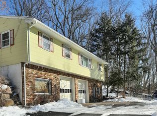 1542 Greenwood Lake Tpke, Hewitt, NJ 07421
