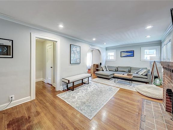 4th image of 6108 Rockhill Rd