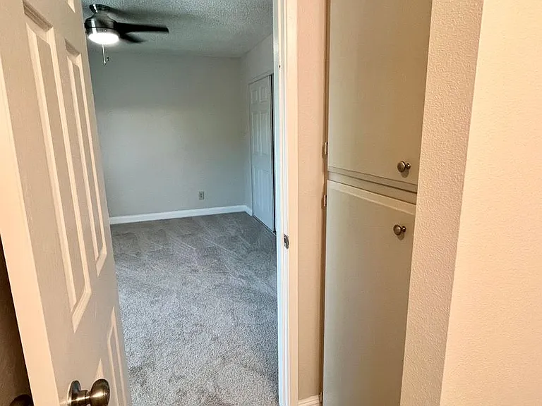 Courtyard Apartments — Photo 39